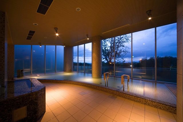 新富良野プリンスホテル 富良野温泉「紫彩の湯」